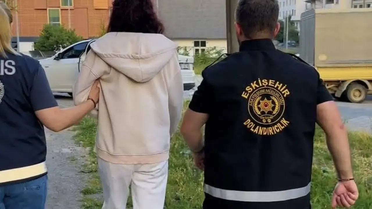 Eskişehir'de 90 şüpheli gözaltına alınan modem dolandırıcılığı operasyonu