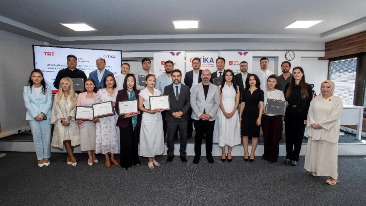 TRT Akademi’den Kazak Gazetecilere Yapay Zekâ Eğitimi