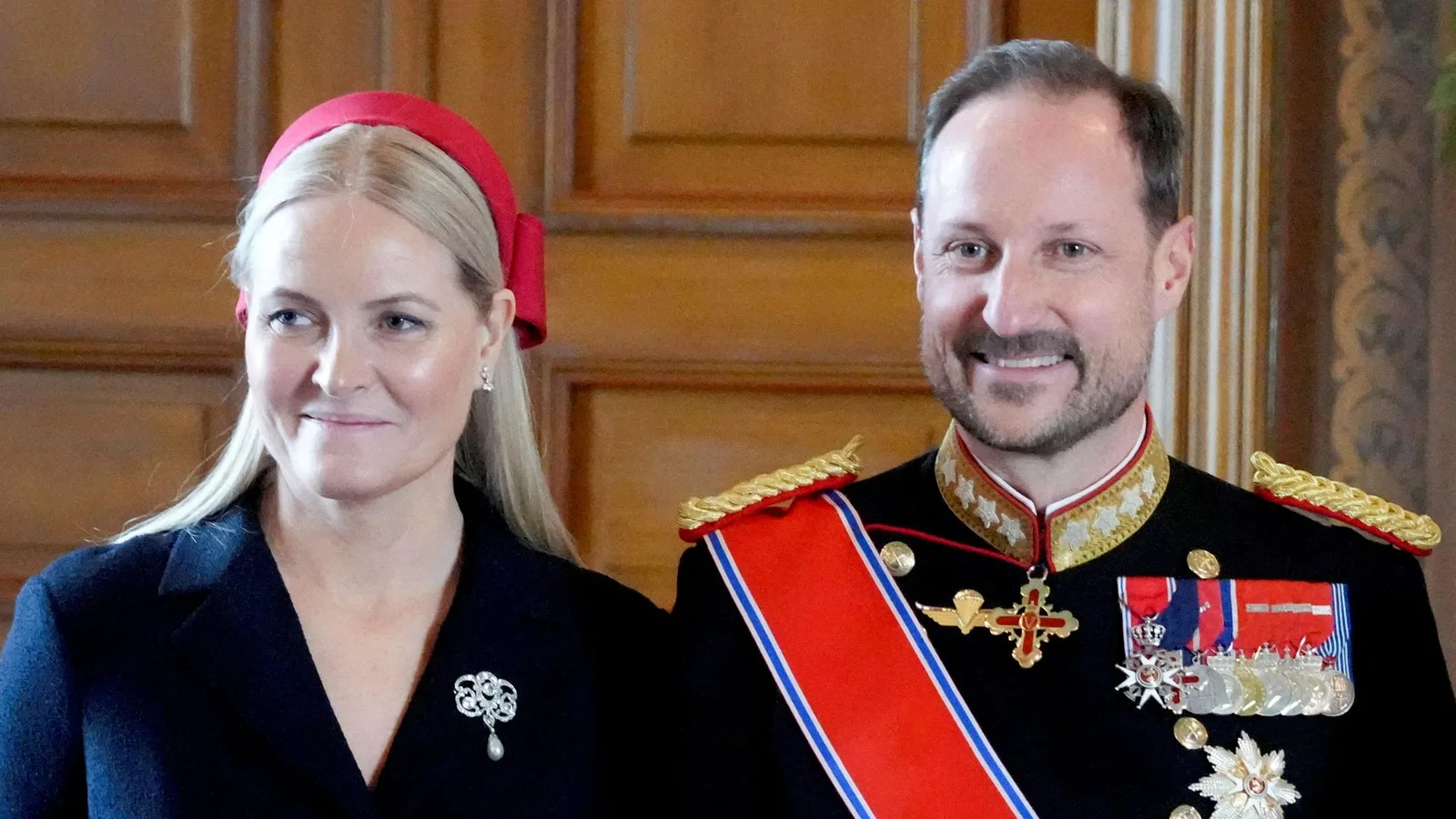 Norveç’in Yeni Kralı VIII. Haakon Tahta Çıktı