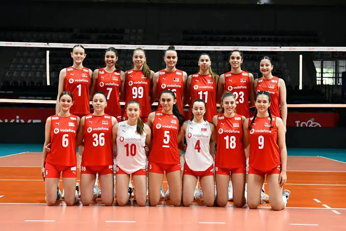 Filenin Sultanları Polonya’ya 3-2 Mağlup Oldu