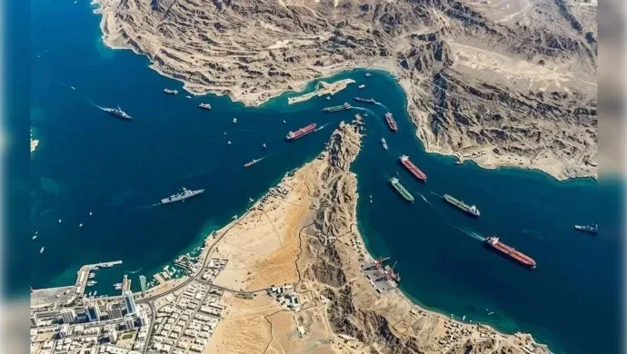 Pezeşkiyan’dan Hürmüz Boğazı Açıklaması: ABD’ye Şartlı Mesaj