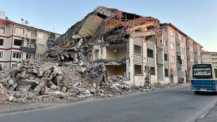 Malatya Hekimhan’da 273 Günlük Yıkım ve Enkaz Kaldırma İhalesi