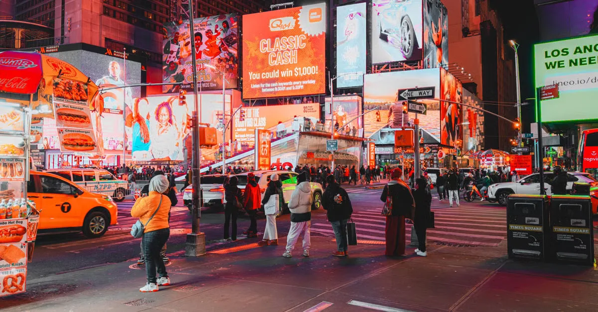 Times Square’da Bıçaklı Saldırı: 1 Ölü, 1 Yaralı