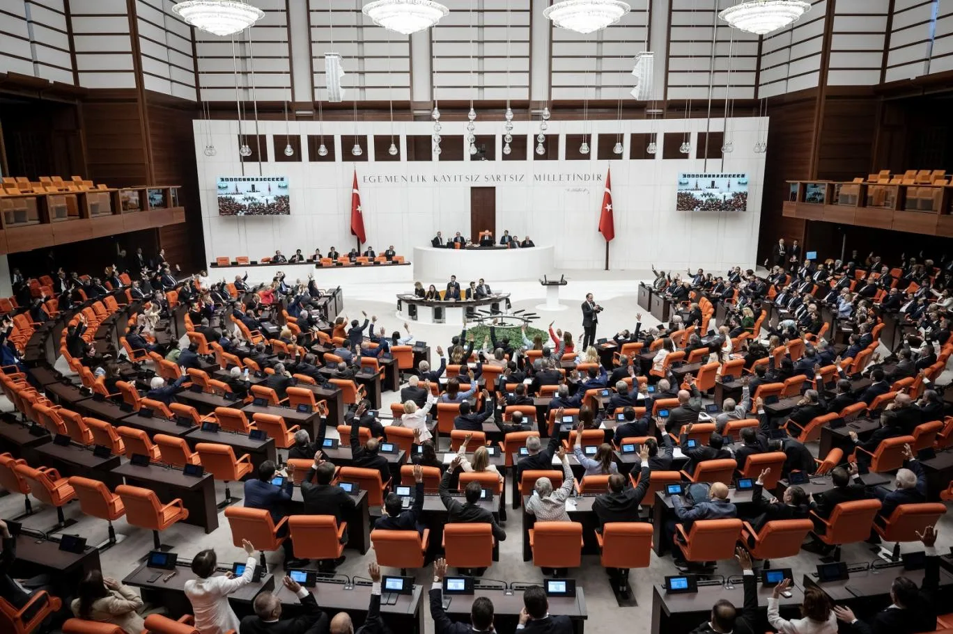 FİLO JET faciası Meclis’te: Uraloğlu’na 8 soru