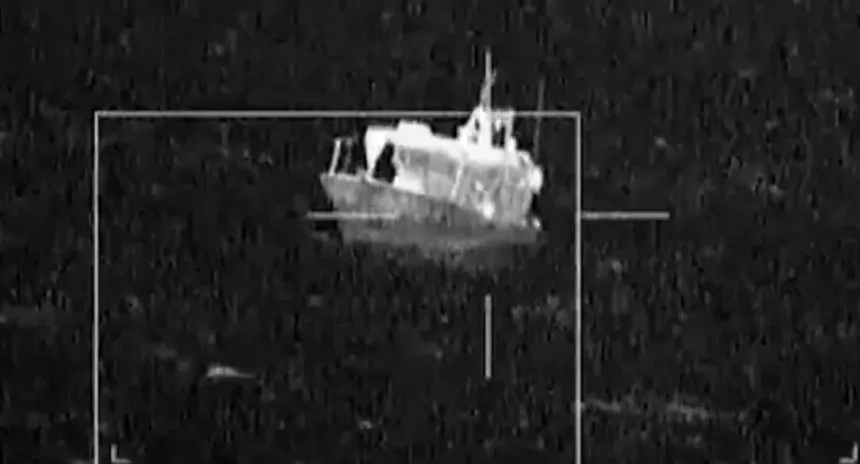Sri Lanka’nın Kolombo Limanı’nda gerçekleştirilen operasyonda havluların arasına gizlenmiş 463 kilogram kristal metamfetamin ele geçirildi.