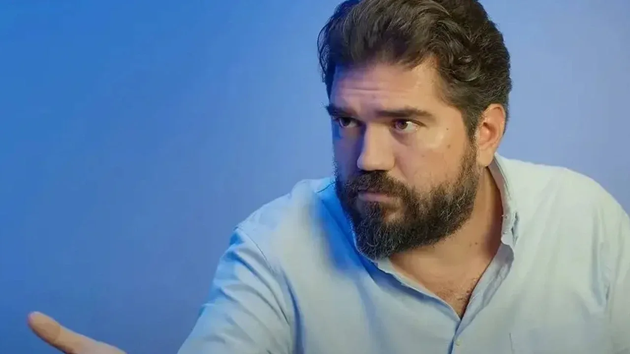 Rasim Ozan Kütahyalı, tahliyesinin ardından Ensonhaber YouTube kanalında Ahmet Çakar’ın yer aldığı programla yeniden ekranlara çıktı.
