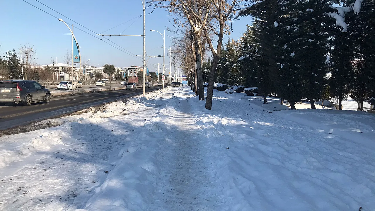 Buzlu Zeminde Hayati Uyarı