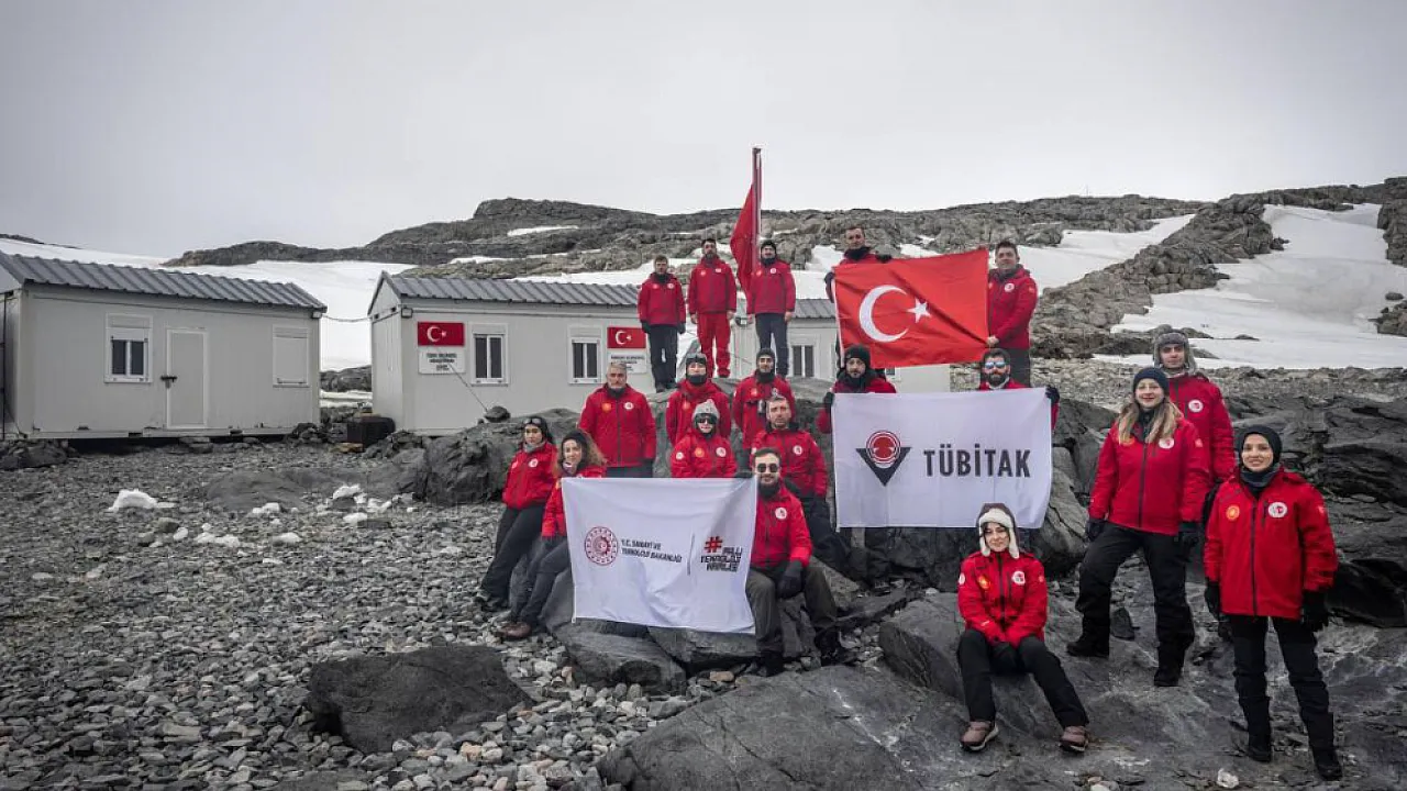 Beyaz Kıta'da 10 Yıllık Türk İmzası