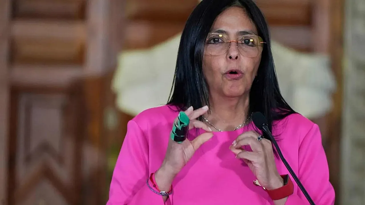 Venezuela Siyasetinde Yeni Dönem! Delcy Rodriguez Geçici Devlet Başkanlığı Görevini Devraldı