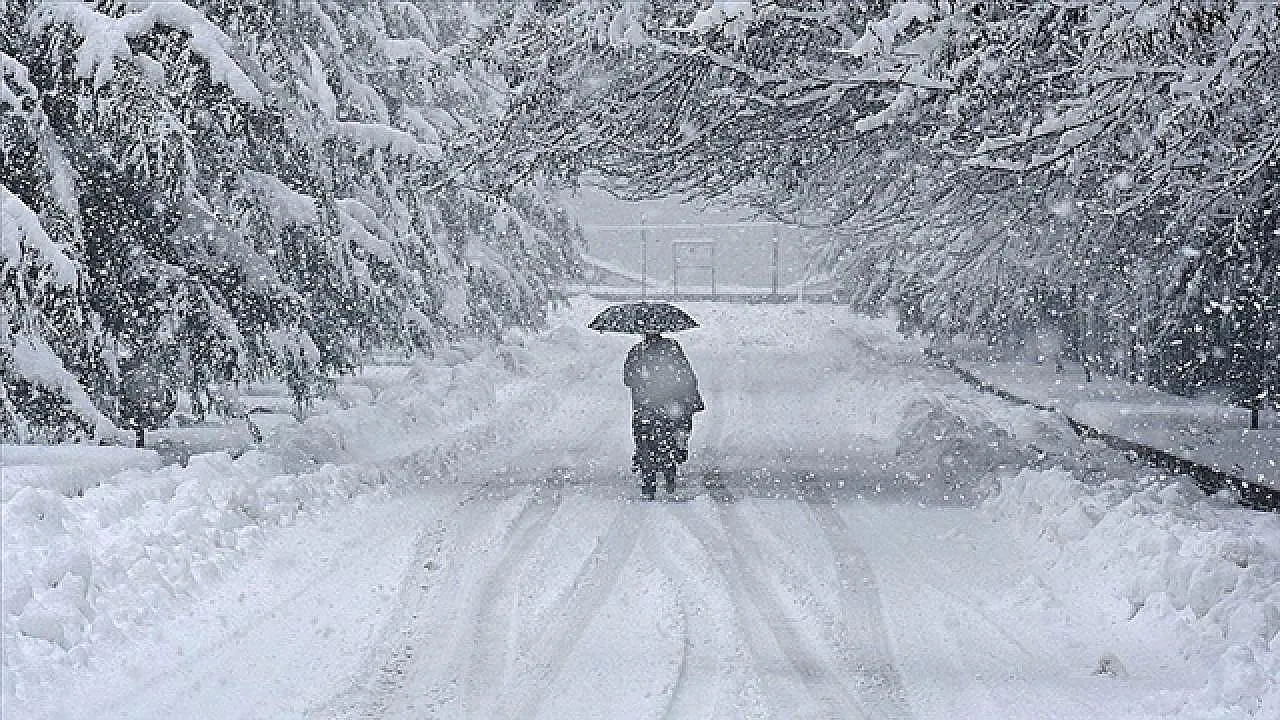 Meteoroloji Uyarılarının Ardından Birçok İlde Eğitime Kar Engeli Geldi