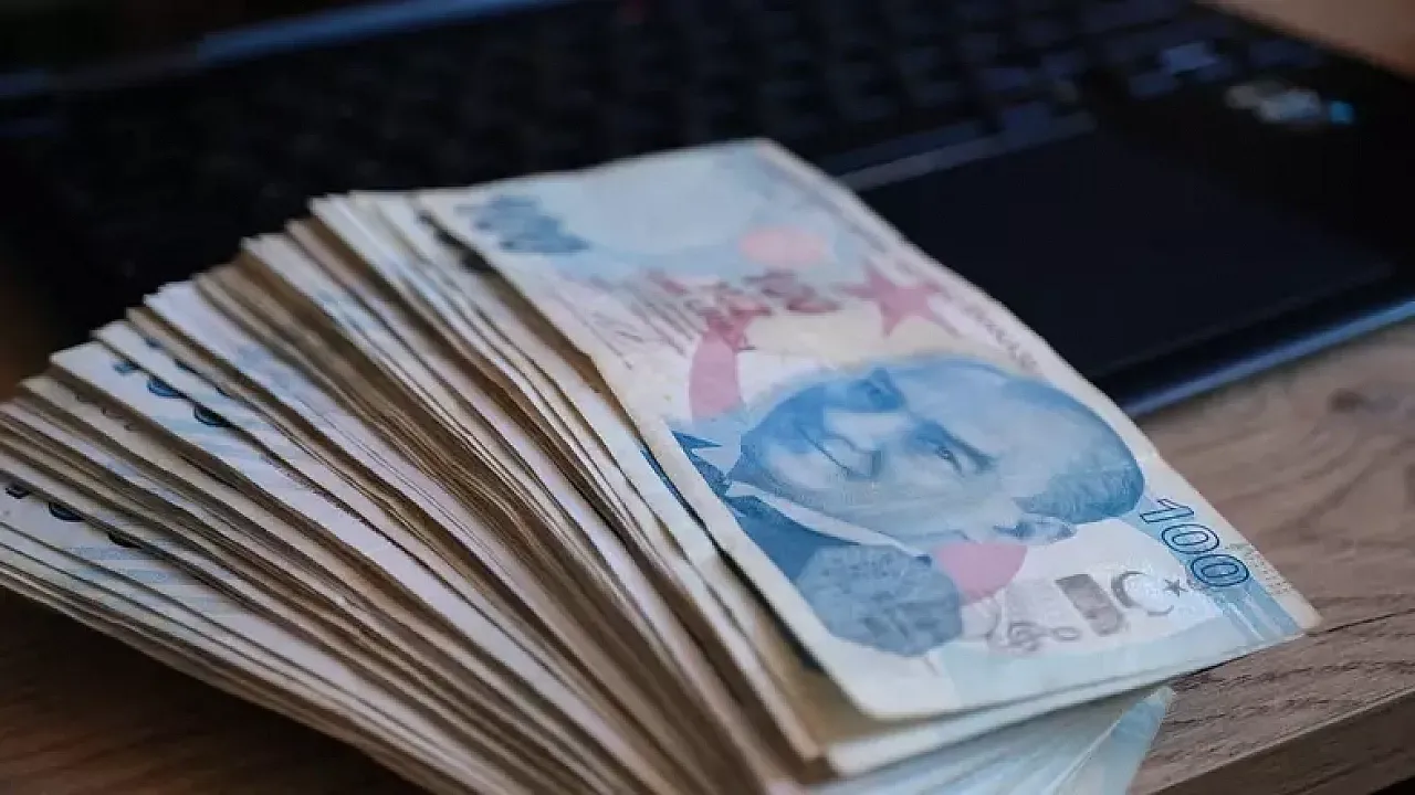 Emeklilerin Beklediği Yeni Taban Aylık Tutarı Resmen Açıklandı
