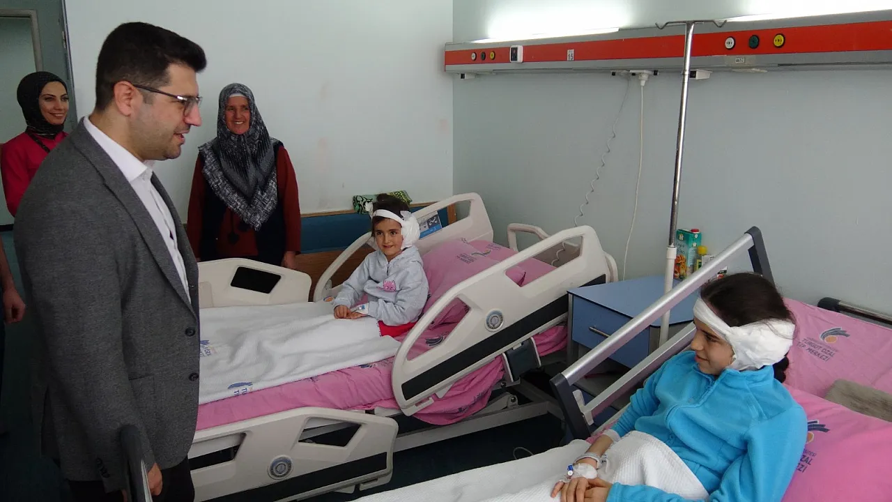 Malatya'da Yapay Kulak Ameliyatıyla Seslere Merhaba Dediler