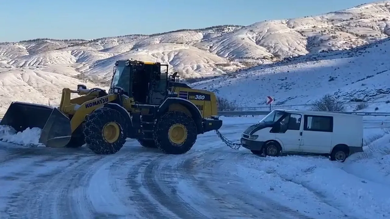 Malatya'da 2 Bin 475 Kilometre Yol Ulaşıma Açıldı