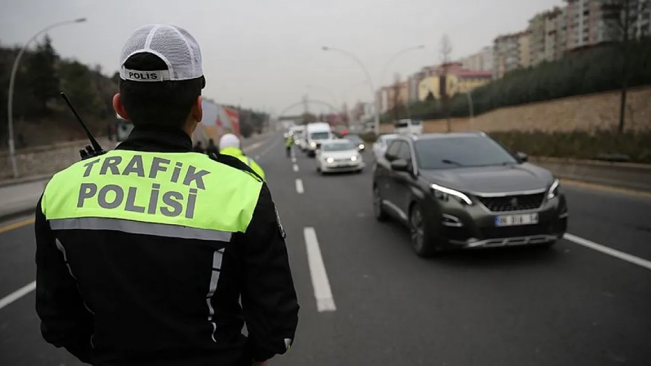 Trafikte Tehlikeli Hareketlere 60 Günlük Ehliyet Yasağı