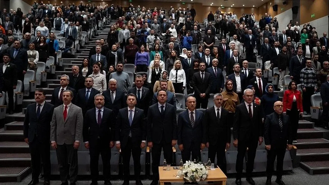 Ankara Sanat ve Doğayı Buluşturan Yeşil Vatan Ödül Törenine Ev Sahipliği Yaptı