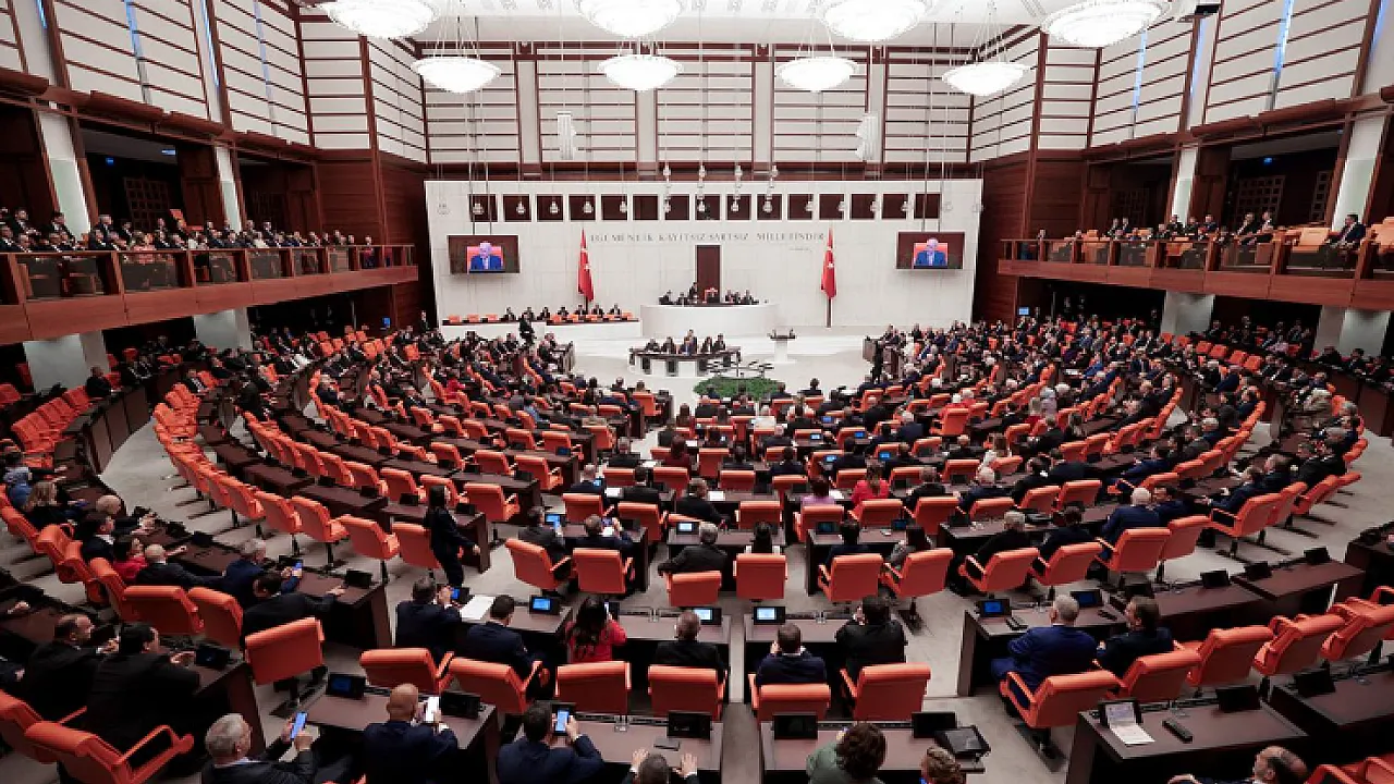 Meclis Tatilden Fırtına Gibi Dönüyor!