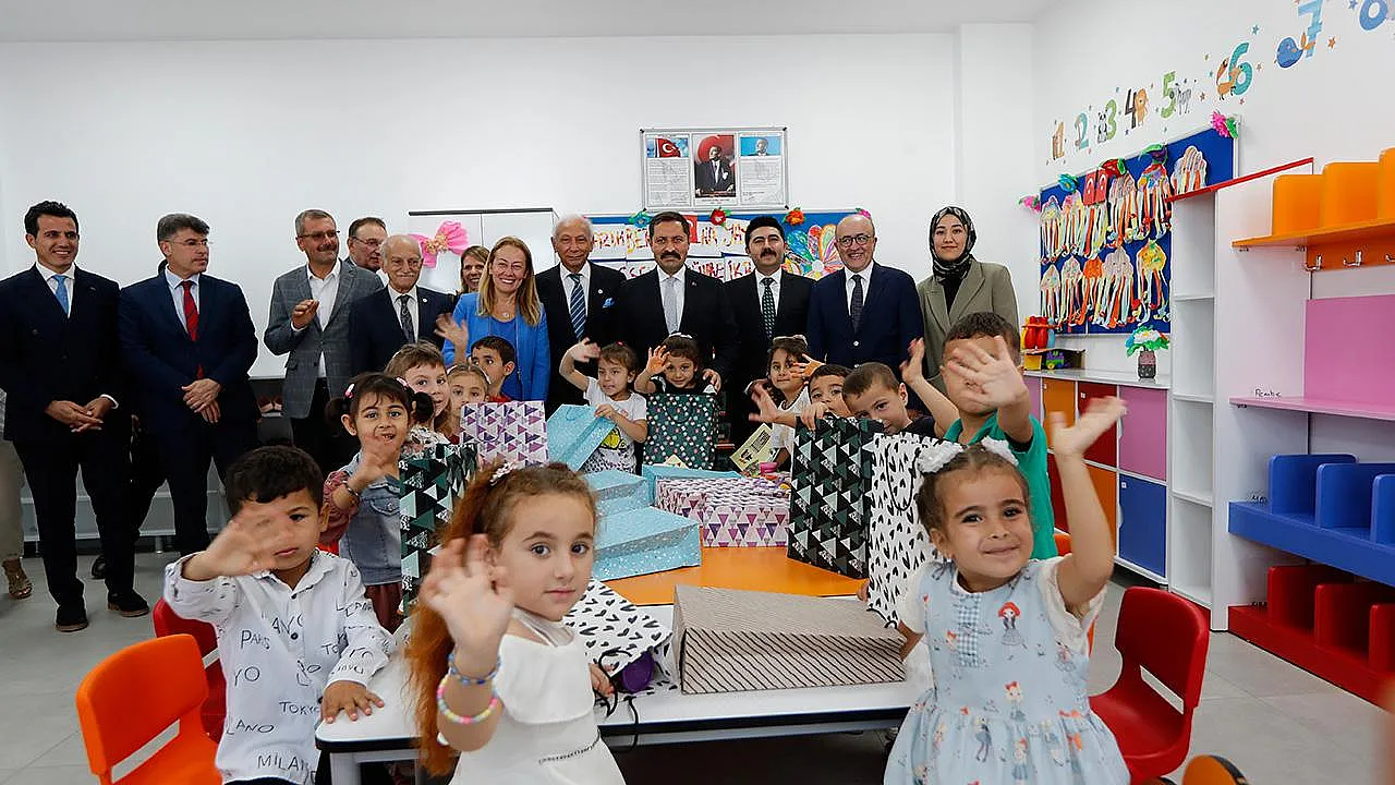 Deprem Bölgesinde Eğitim Seferberliği: 3 İlde 292 Yeni Okul Açıldı