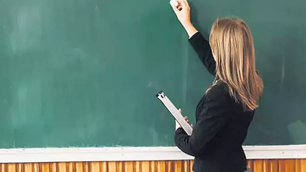 Okul Web Sitelerindeki Öğretmen Bilgilerinin Paylaşılması Eğitim Camiasını İkiye Böldü
