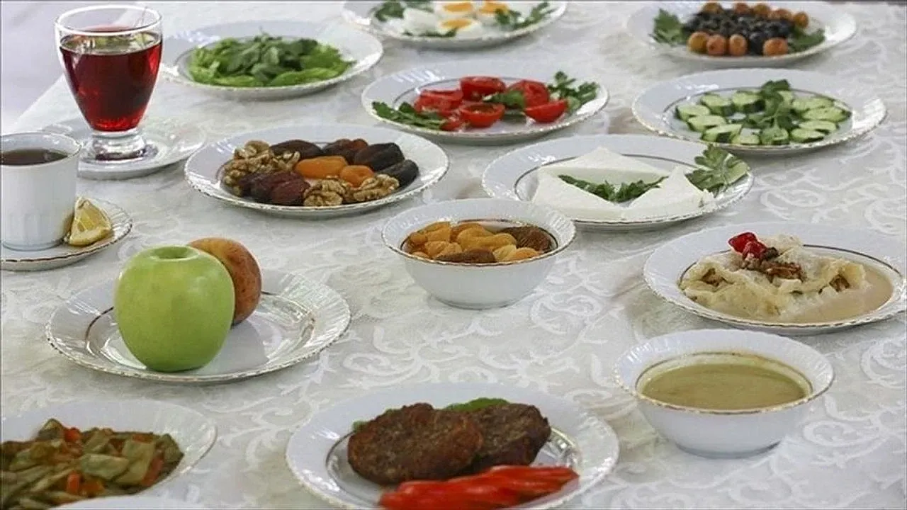 Sağlık Bakanlığından Ramazan Ayına Özel Hayati Beslenme ve Sıvı Tüketimi Rehberi