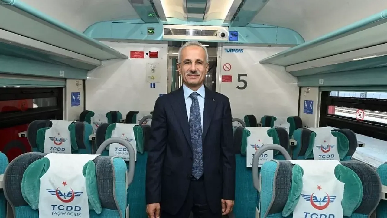 Ulaştırma Bakanlığı Açıkladı: Demiryollarında Bayram Mesaisi ve 9 Bin Ek Kontenjan