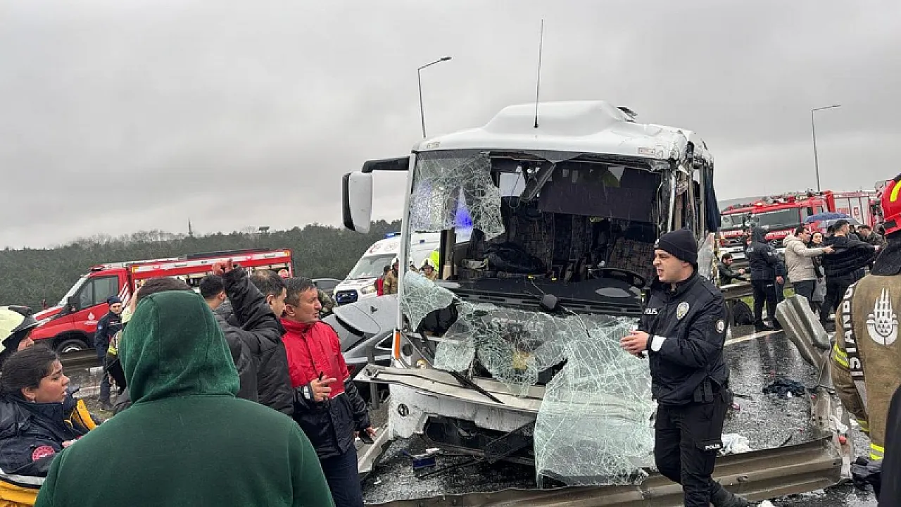 İstanbul Kuzey Marmara Otoyolu'nda Kaza! 4'ü Ağır 30 Yaralı Var!
