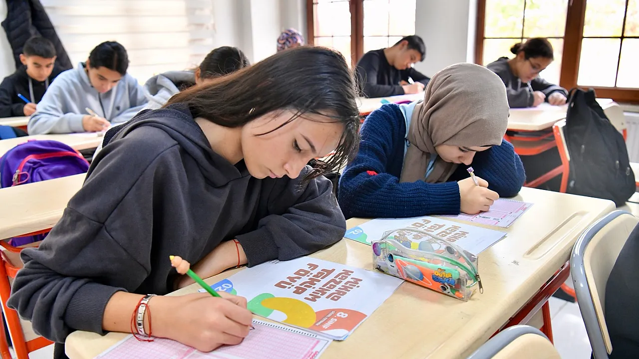 Öğrencilere Büyük Müjde: 7500 TL Destek Ödemesi Veriliyor
