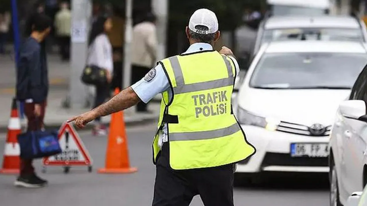 Türkiye Genelinde Araç Sahiplerini Yakından İlgilendiren Yeni Trafik Yönetmeliği Yürürlüğe Giriyor