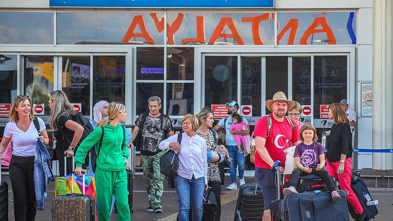 Turizmin Kalbinde Rekor Üstüne Rekor! Yolcu Sayısı 3 Milyonu Resmen Aştı