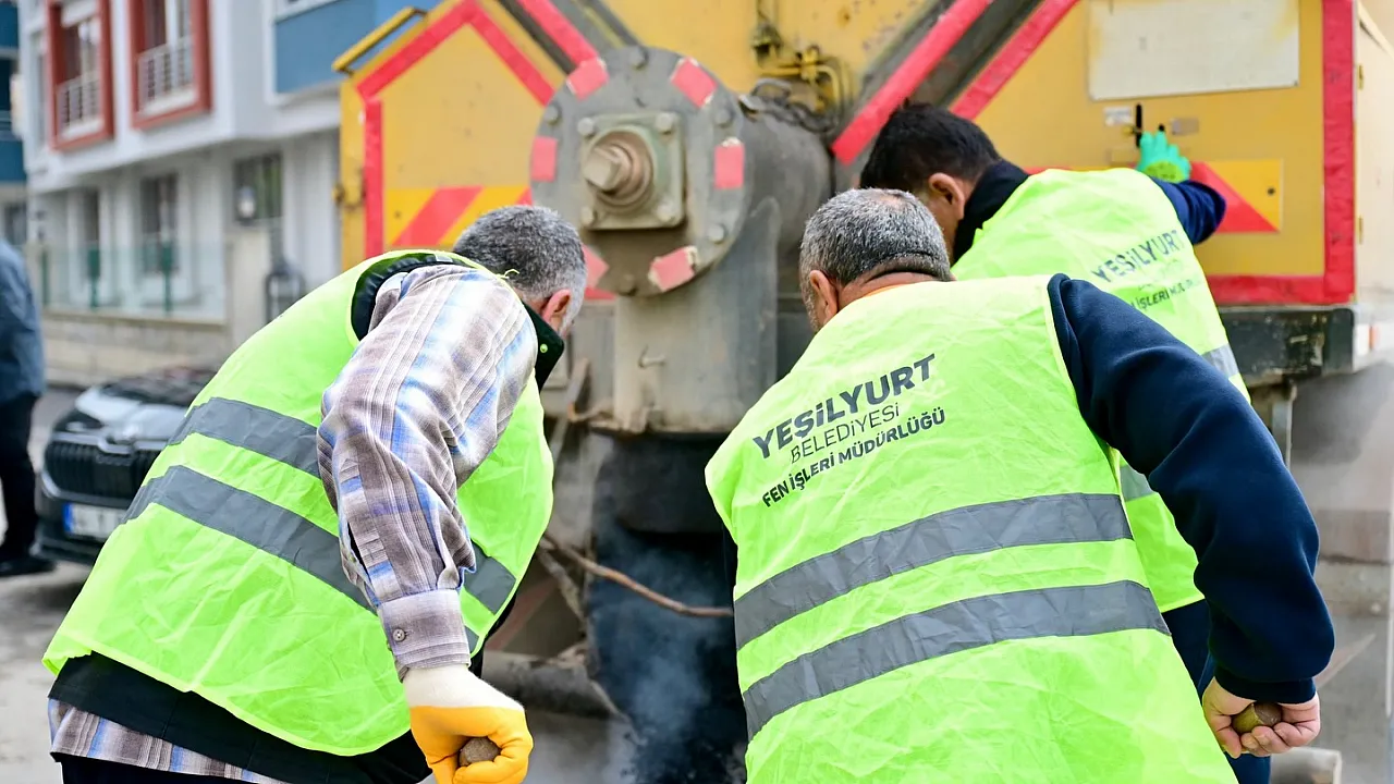 Başkan Geçit Tecde'de Sahaya İndi! Yeşilyurt'un Ulaşım Ağı Yenileniyor