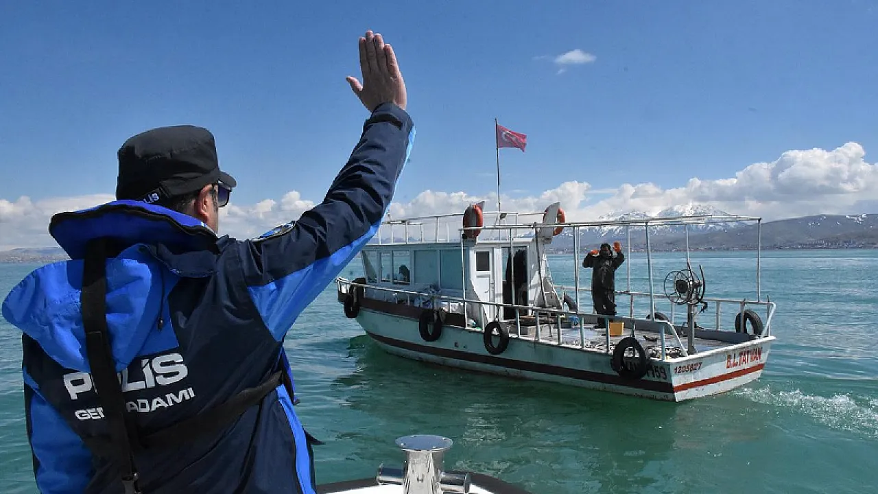 Van'da Kutsal Göç Başladı! İnci Kefali İçin 90 Günlük Koruma Kalkanı