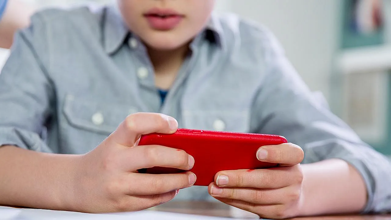 Sosyal Medyada e-Devlet Dönemi 15 Yaş Altına 'Dijital Anahtar' Kilidi Geliyor!