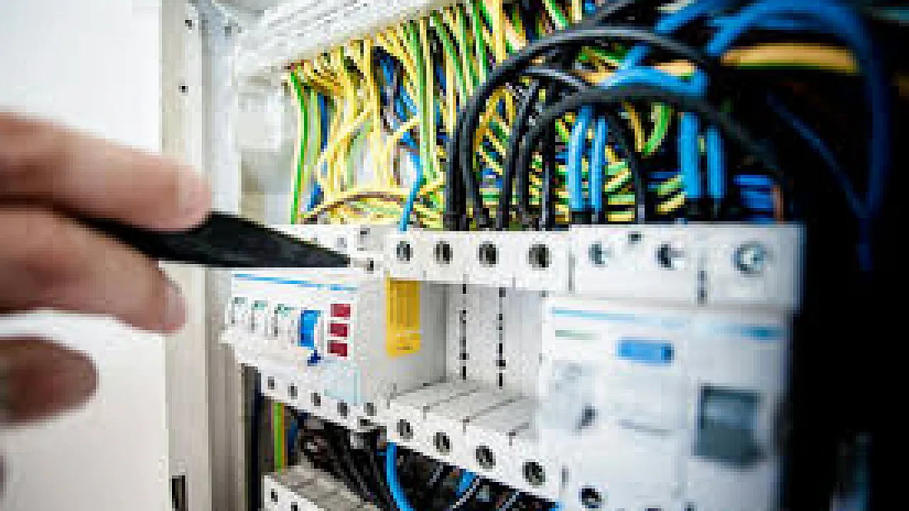 Türkiye'nin Enerji Devleri Yarıştı! Üretimde Barajlar Güneşi Geçti