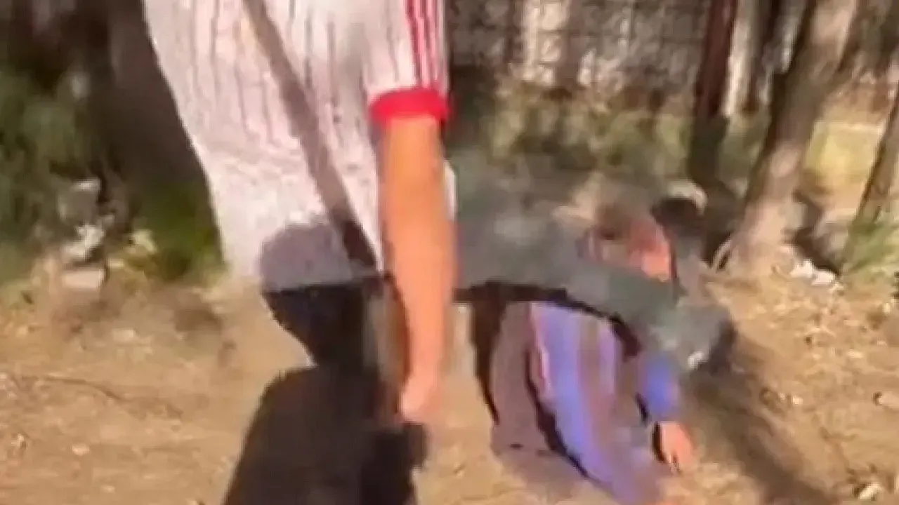 Buca'da Yaşlı Adamı Tekmeleyen Gençler Hakkında Karar! Serbest Bırakıldılar