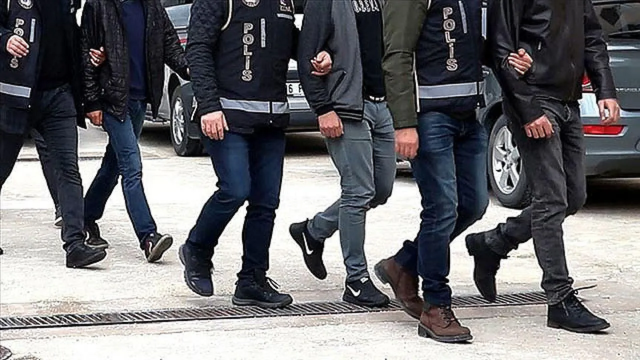 Polisten Kaçamadılar! Erzincan'da Aranan 56 Şahıs Adliyeye Sevk Edildi