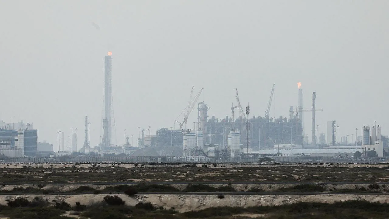 Dünyanın Gözü Bu Tankerdeydi! Hürmüz Boğazı'nda Savaş Sonrası Bir İlk