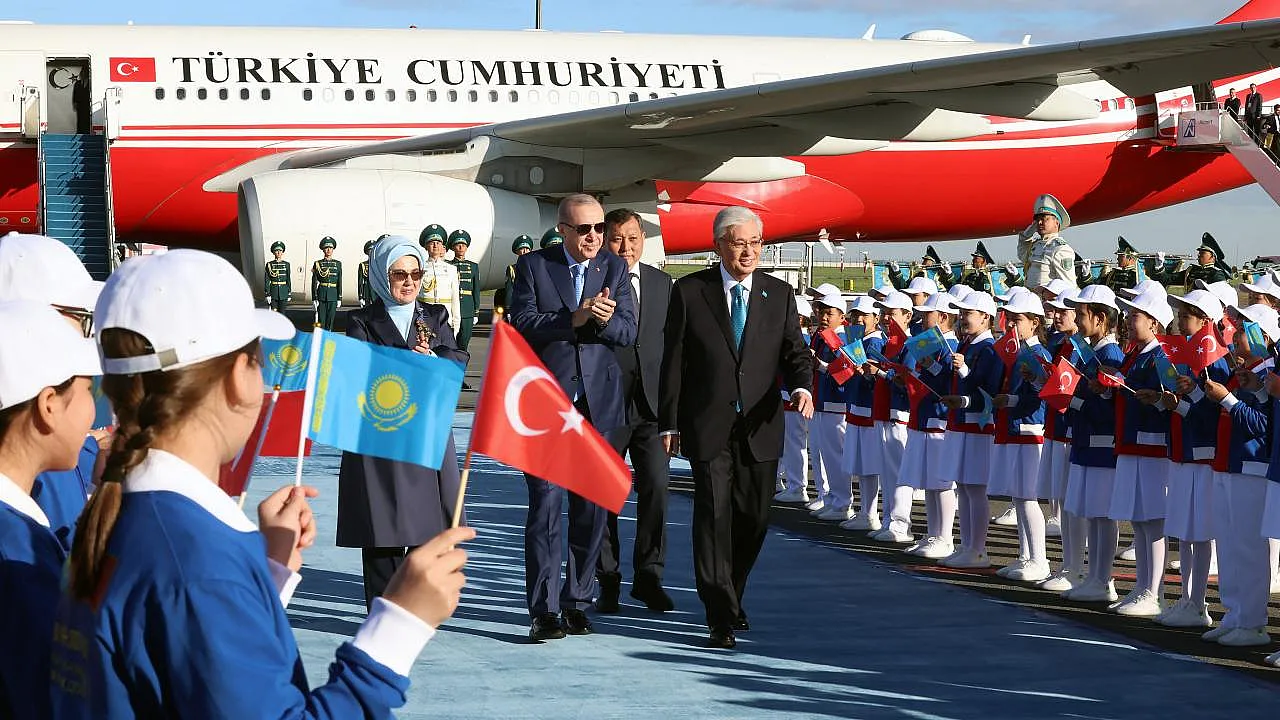 Erdoğan Kazakistan'da! Çantada Dev Ekonomi Paketi Var