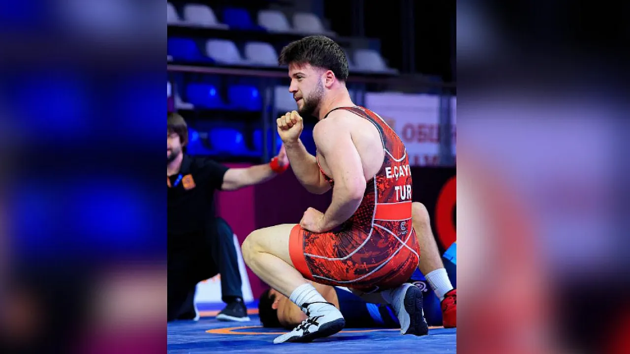 Avrupa Güreş Şampiyonası'nda Türk Sporcudan Gümüş Madalya!