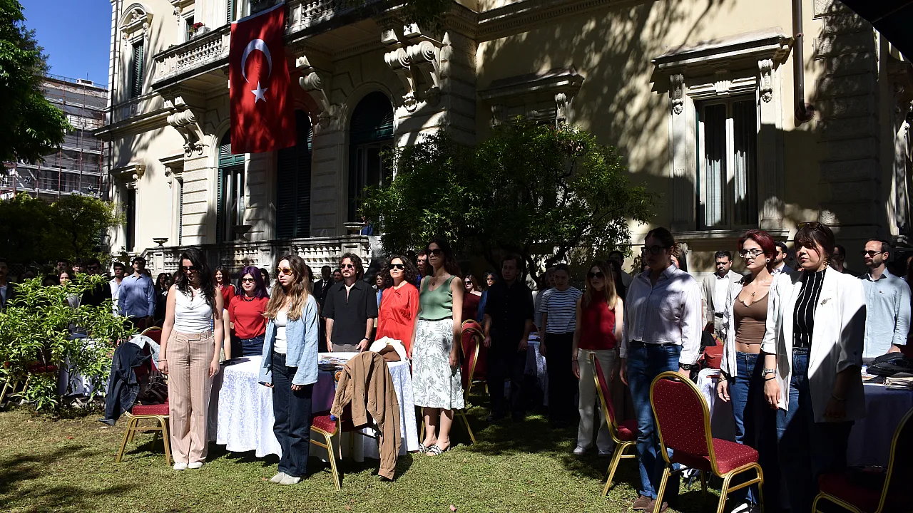 Roma Büyükelçiliği'nde 19 Mayıs Coşkusu! Öğrencilerden Yoğun İlgi