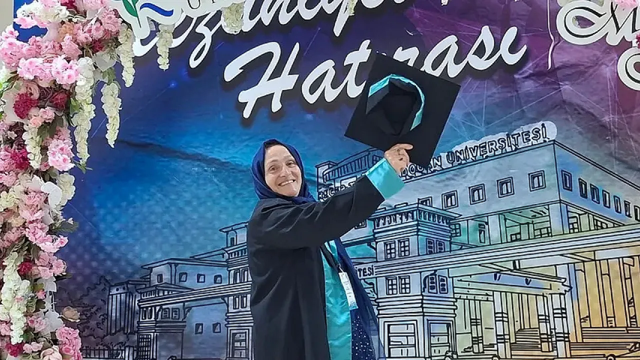 2018'de Kanseri Yendi, 64 Yaşında Üniversite Hayalini Gerçekleştirdi