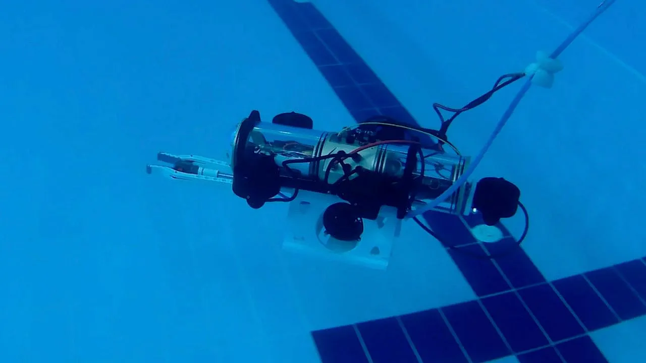 Adanalı Öğrencilerin Geliştirdikleri Su Altı Robotu Dünya Finali İçin Kanada Yolcusu