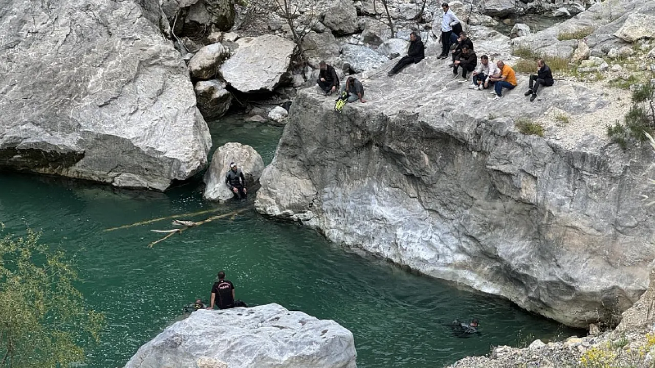 Kahramanmaraş'ta Nehirde Kaybolan Adam İçin Zamanla Yarış Başladı!
