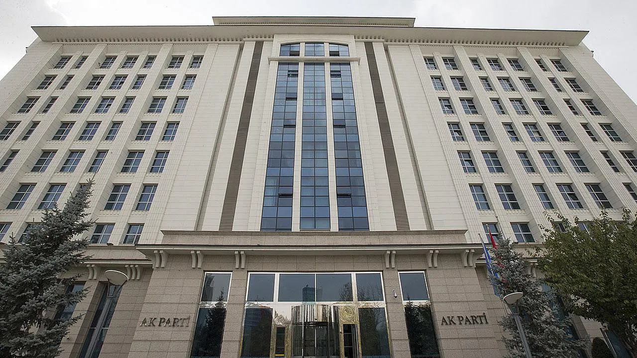 AK Parti 4 İlde Yeni İl Başkanlarını Belirledi