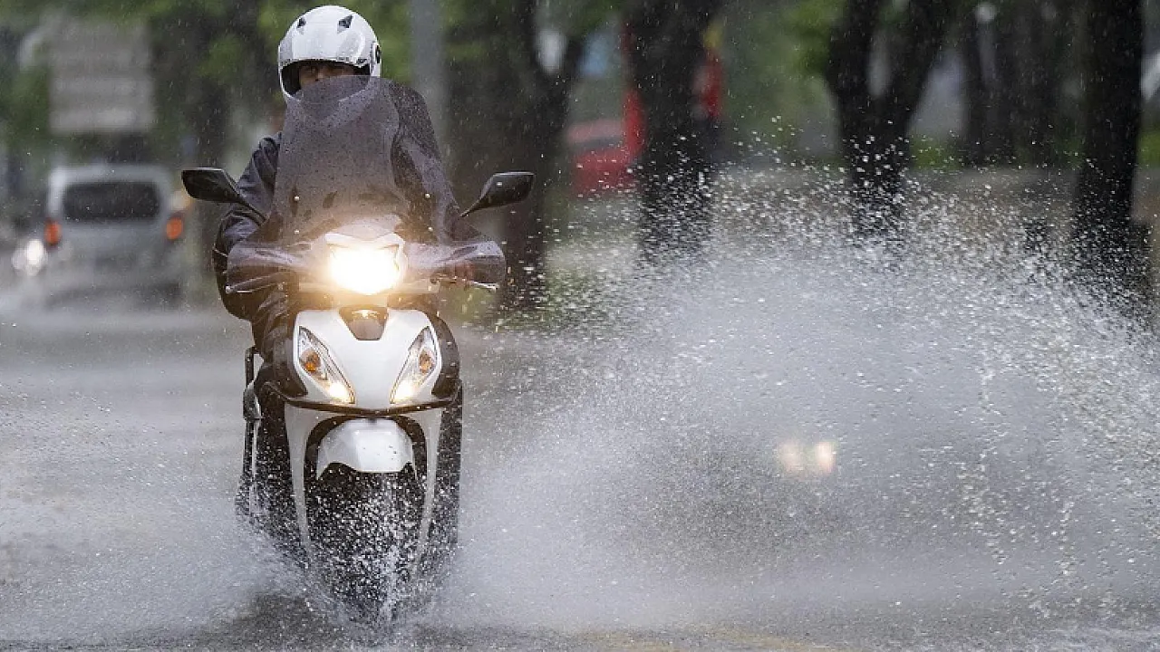 Meteoroloji Alarm Verdi! 17 İl İçin Kuvvetli Yağış Uyarısı Yapıldı