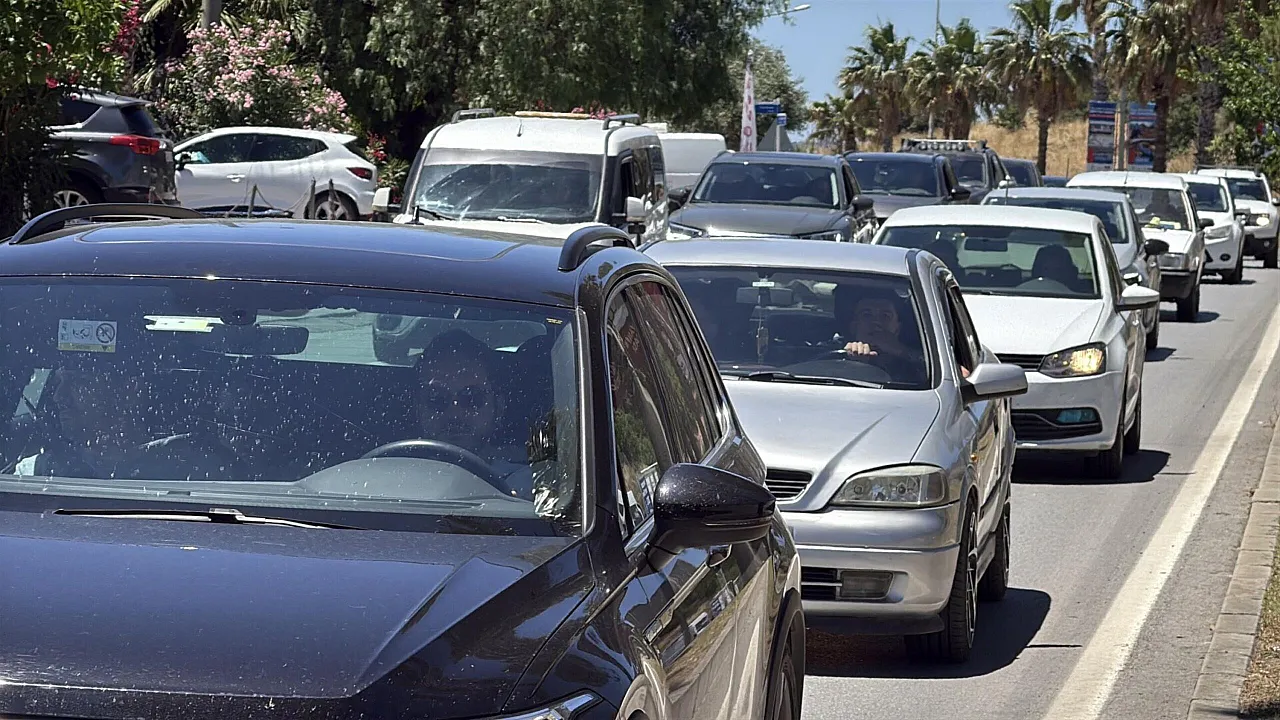 Trafiğe Katılan Araç Sayısında Düşüş Yaşandı, Elektrikli Otomobiller Yükselişini Sürdürdü!