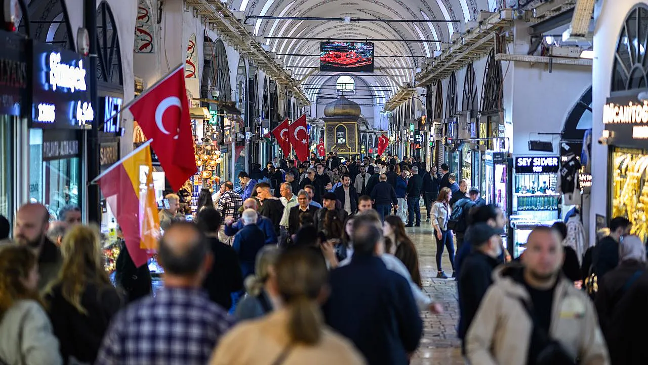 Dünyanın En Eski Alışveriş Merkezi Ziyaretçi Rekoruna Koşuyor