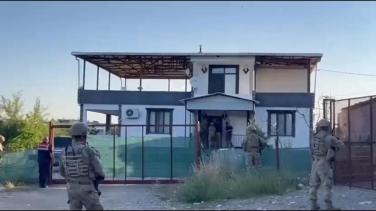 Diyarbakır Merkezli Dev Operasyon! Milyarlık Finans Ağı Çökertildi