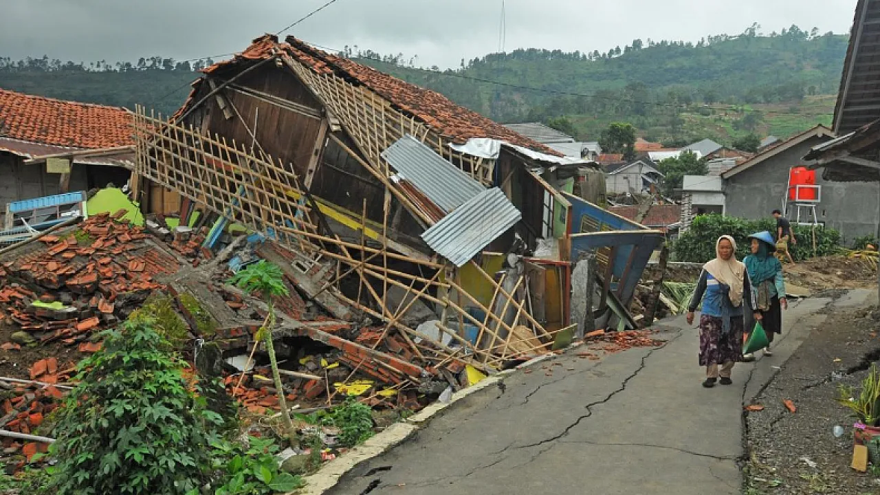Palu'daki Güçlü Deprem Sonrası İlk Raporlar Geldi!