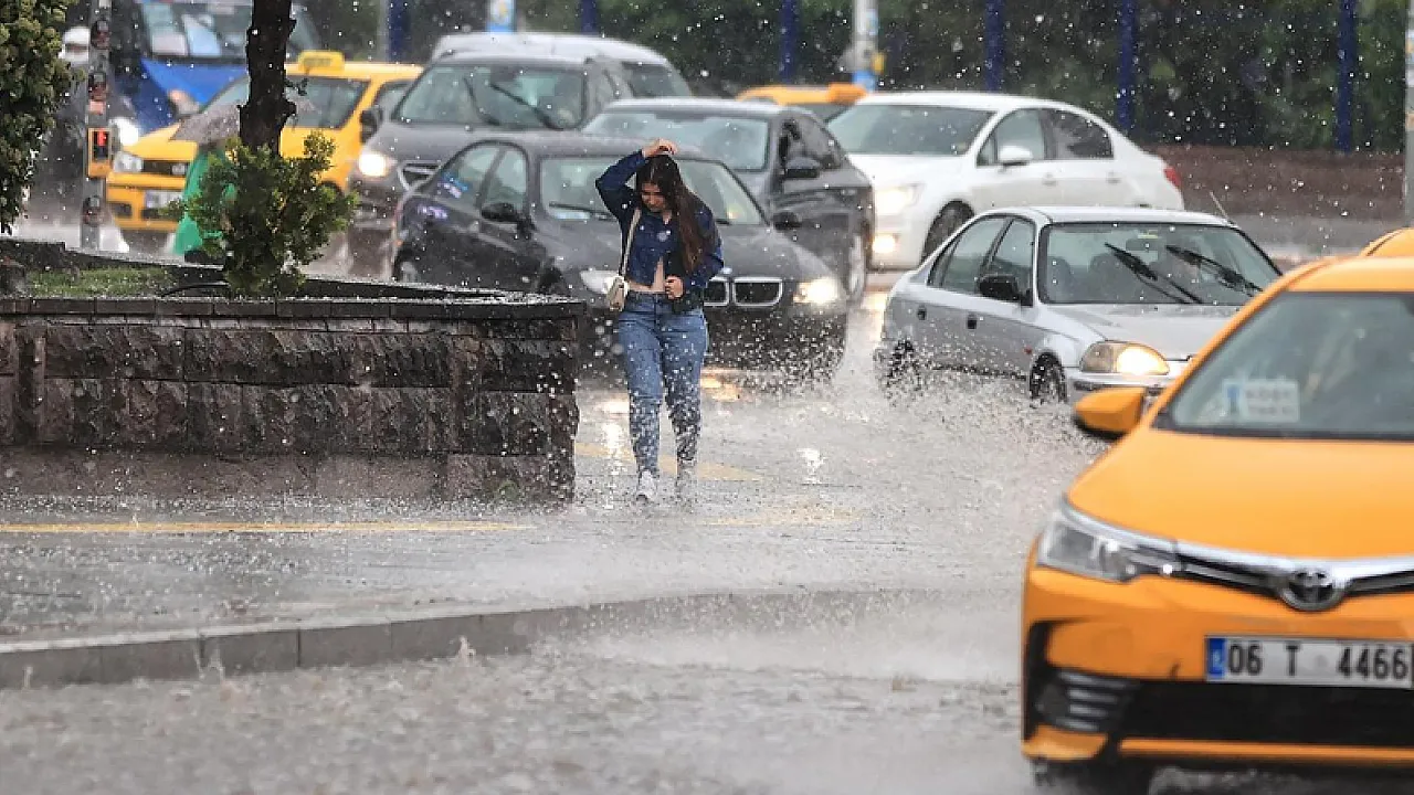 Meteoroloji'den 19 İl İçin Sarı Kodlu Uyarı! Kuvvetli Sağanak Kapıda