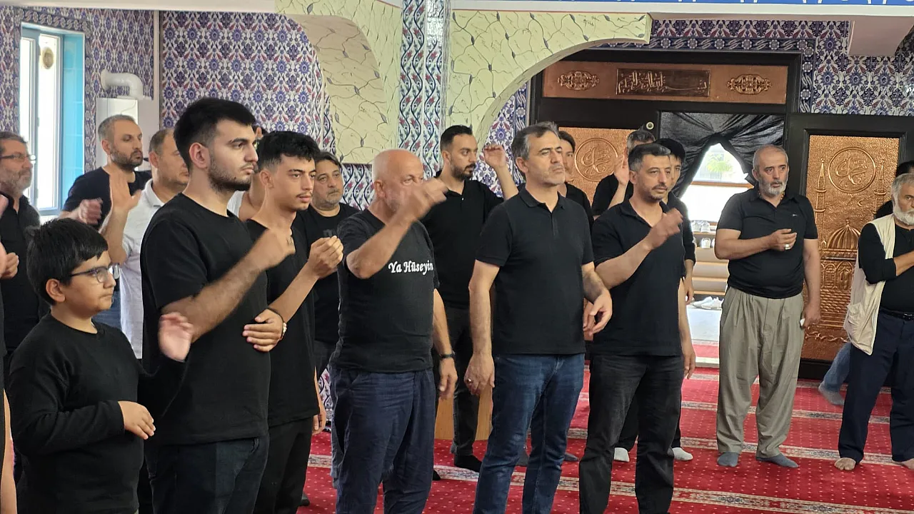 Malatya'da Aşura Matem Programı! Kerbela Şehitleri Dualarla Anıldı