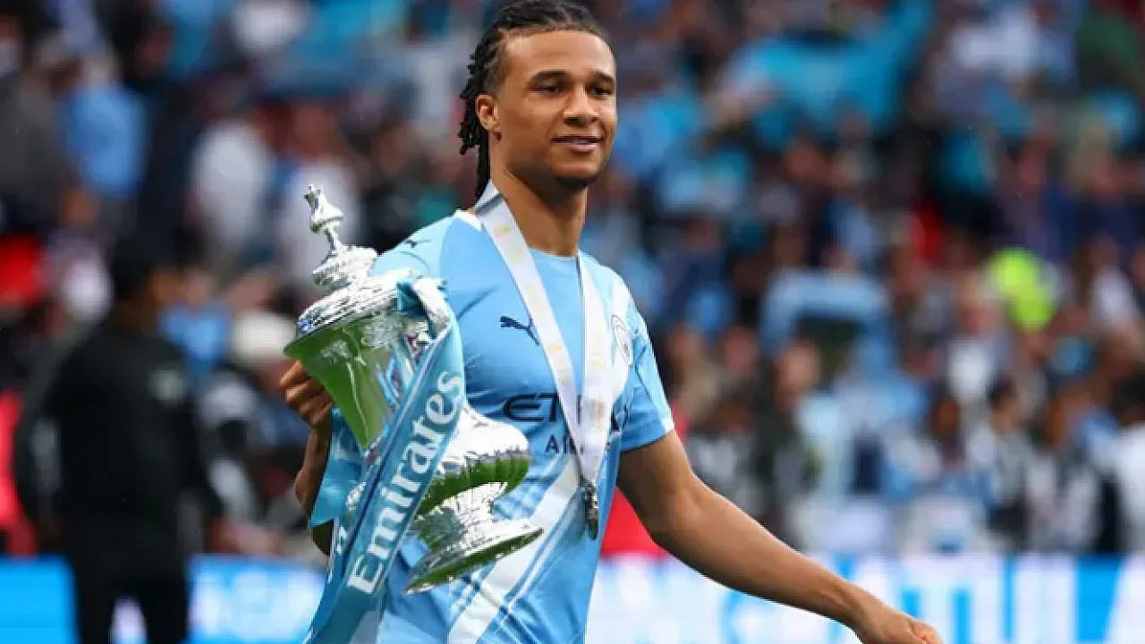 Savunmaya Dünya Yıldızı! Fenerbahçe'den Nathan Aké Hamlesi
